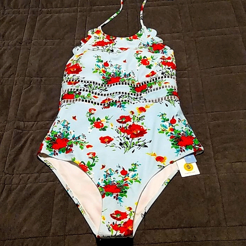 Floral Scalloped Halter Top One-piece Swimsuit